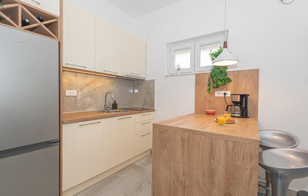 Holiday Home Gveric Водице Экстерьер фото