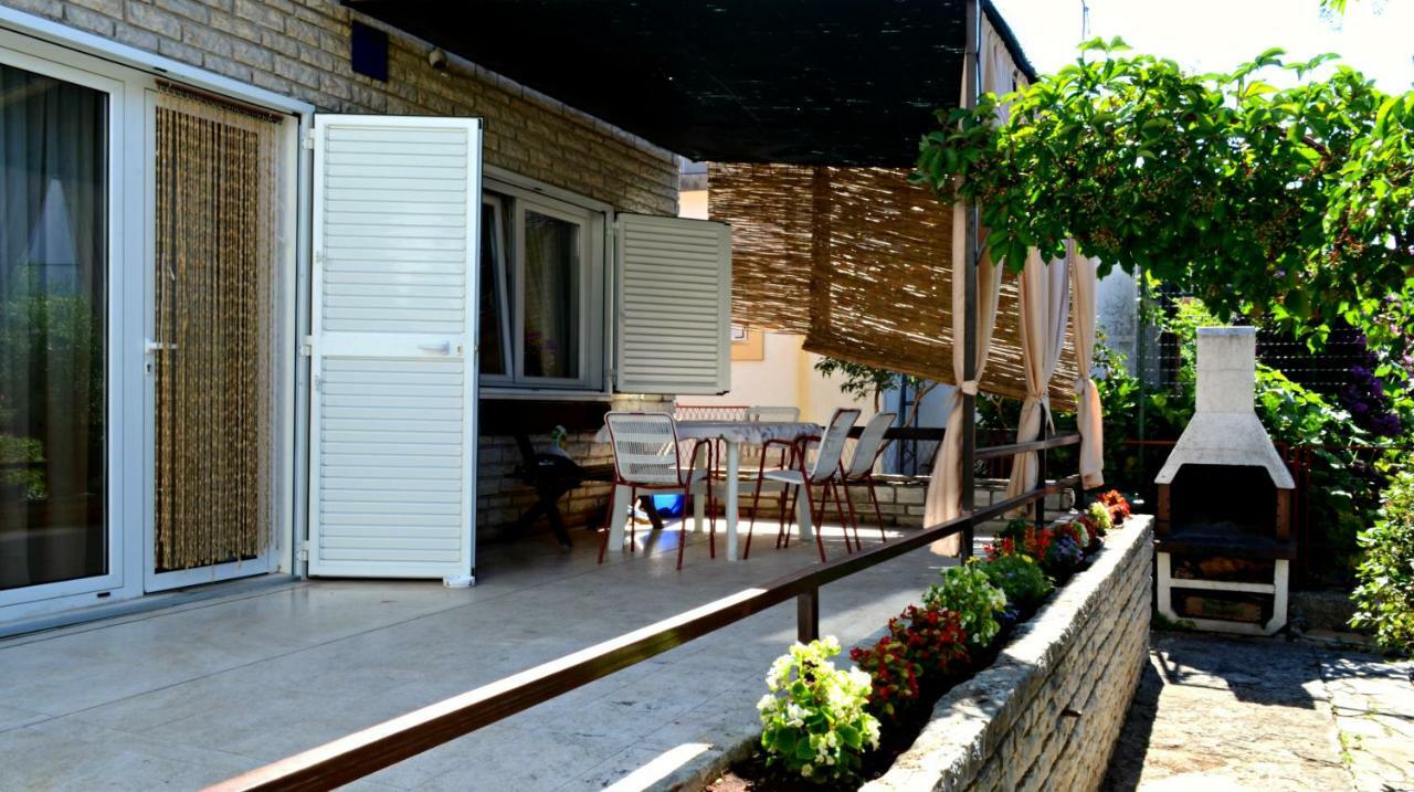 Holiday Home Gveric Водице Экстерьер фото
