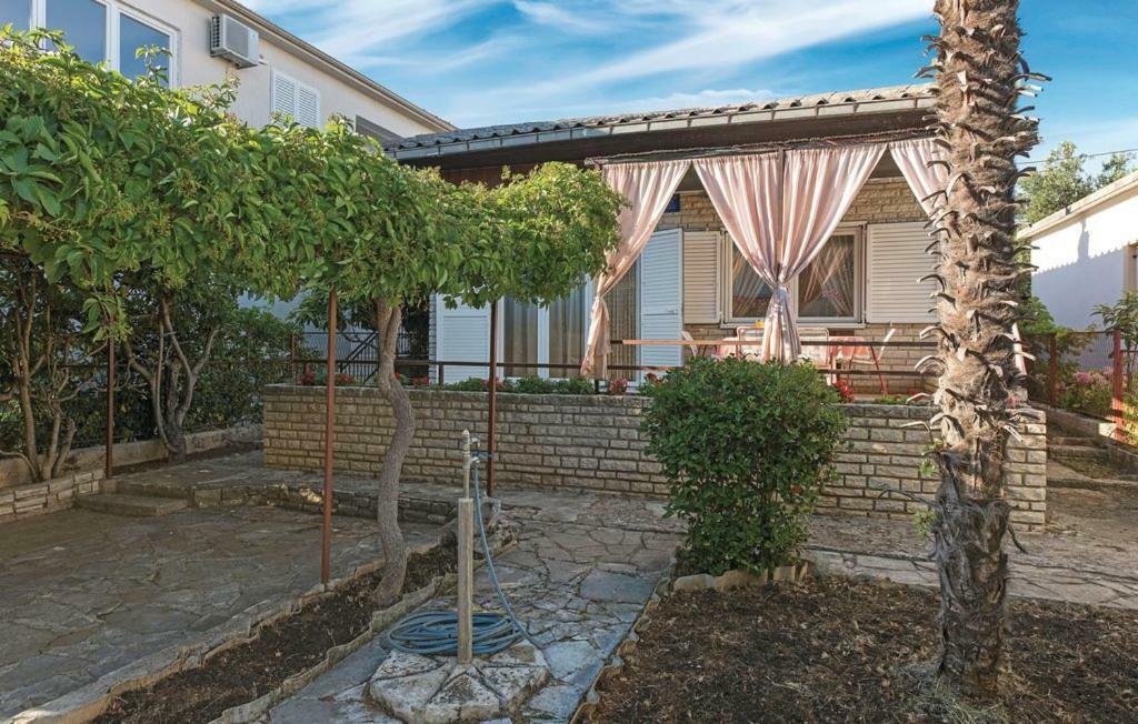 Holiday Home Gveric Водице Экстерьер фото